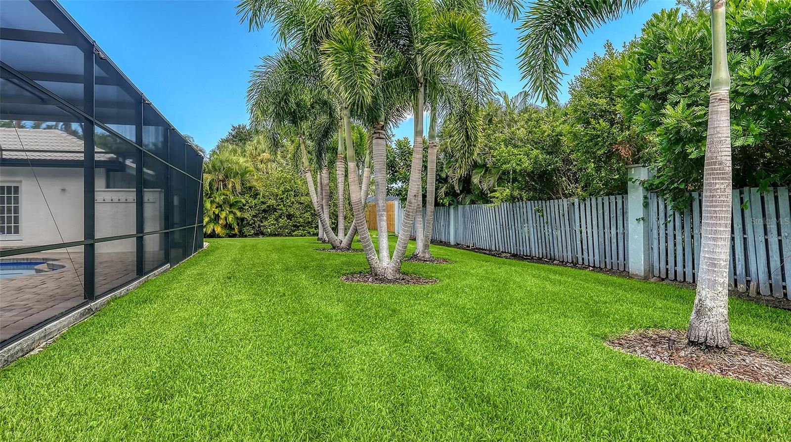 Image 37 of 41 For 3639 Beneva Oaks Boulevard
