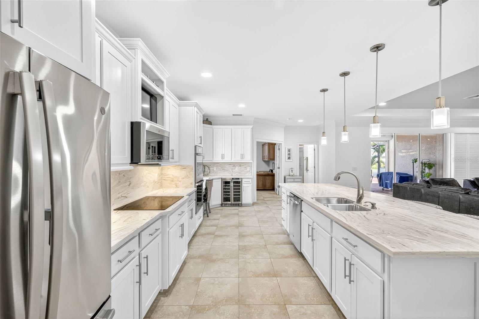 Image 13 of 47 For 3090 Amadora Circle
