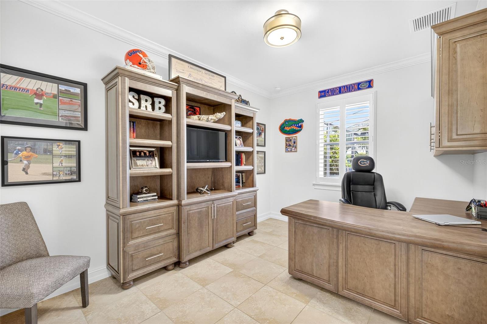 Image 16 of 47 For 3090 Amadora Circle