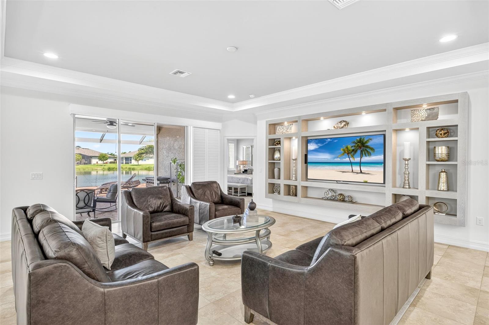 Image 3 of 47 For 3090 Amadora Circle