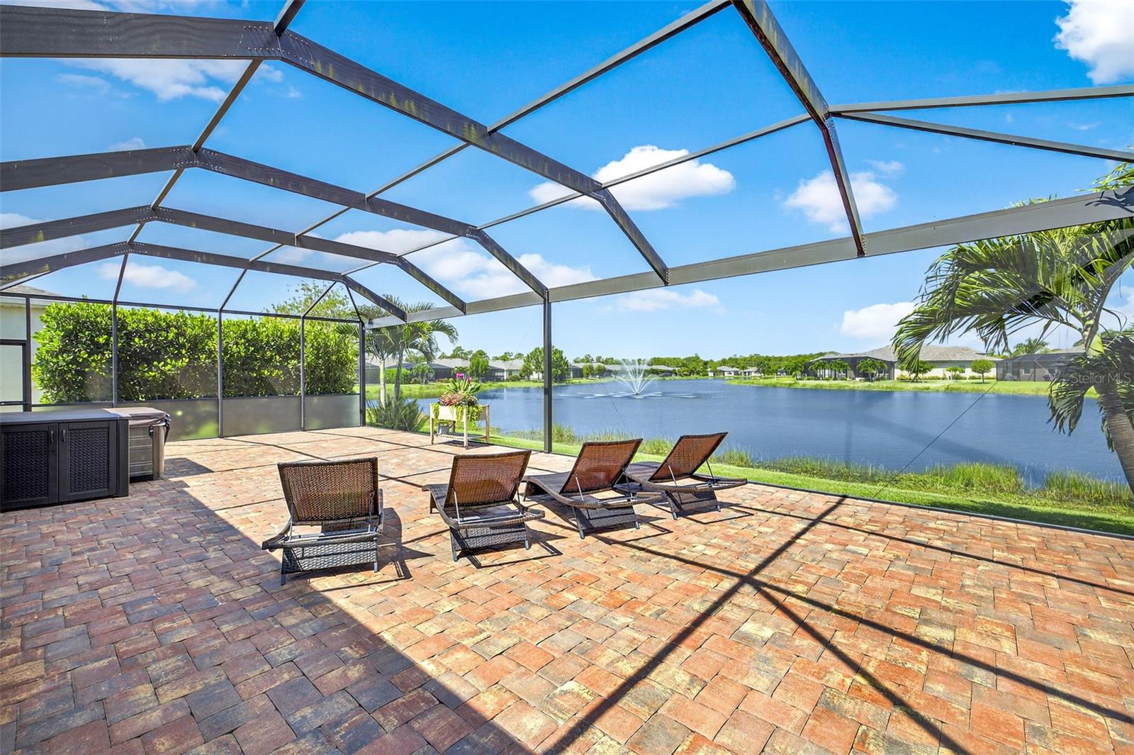 Image 32 of 47 For 3090 Amadora Circle