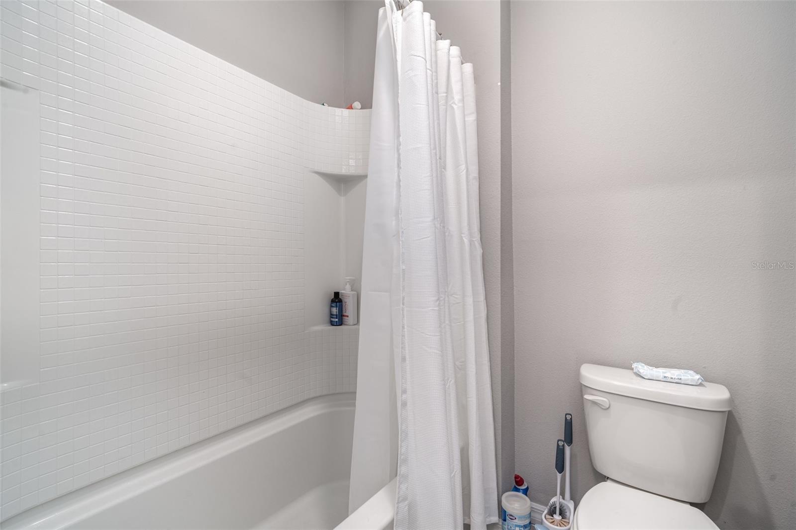 Image 14 of 27 For 2725 Greenleaf Terrace