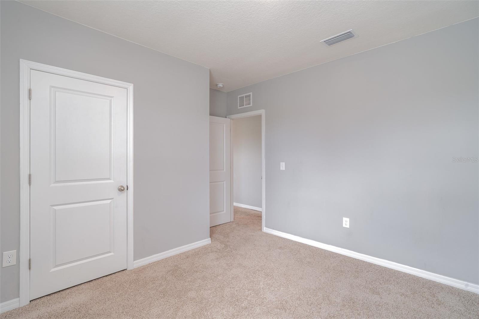 Image 16 of 27 For 2725 Greenleaf Terrace