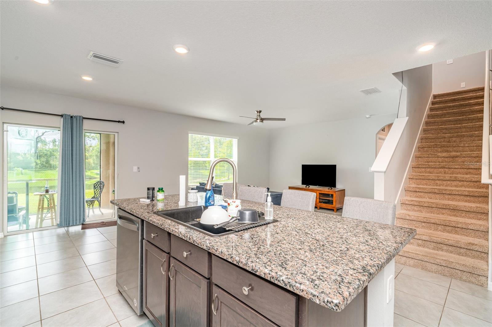 Image 5 of 27 For 2725 Greenleaf Terrace