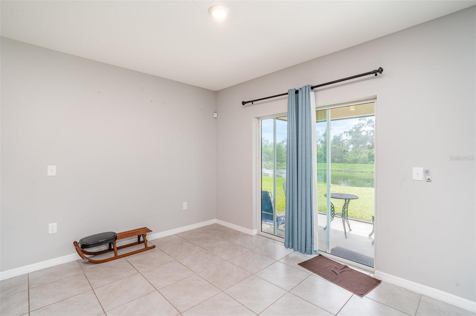 Image 6 of 27 For 2725 Greenleaf Terrace