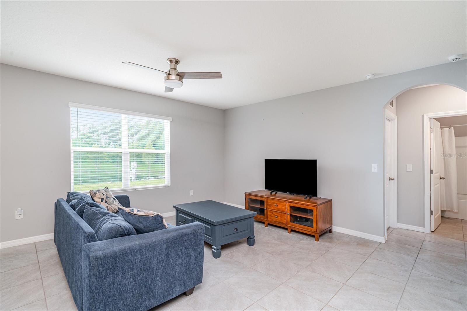 Image 7 of 27 For 2725 Greenleaf Terrace