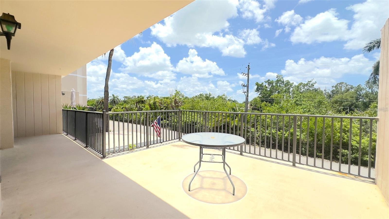 Image 14 of 19 For 25188 Marion Avenue D103