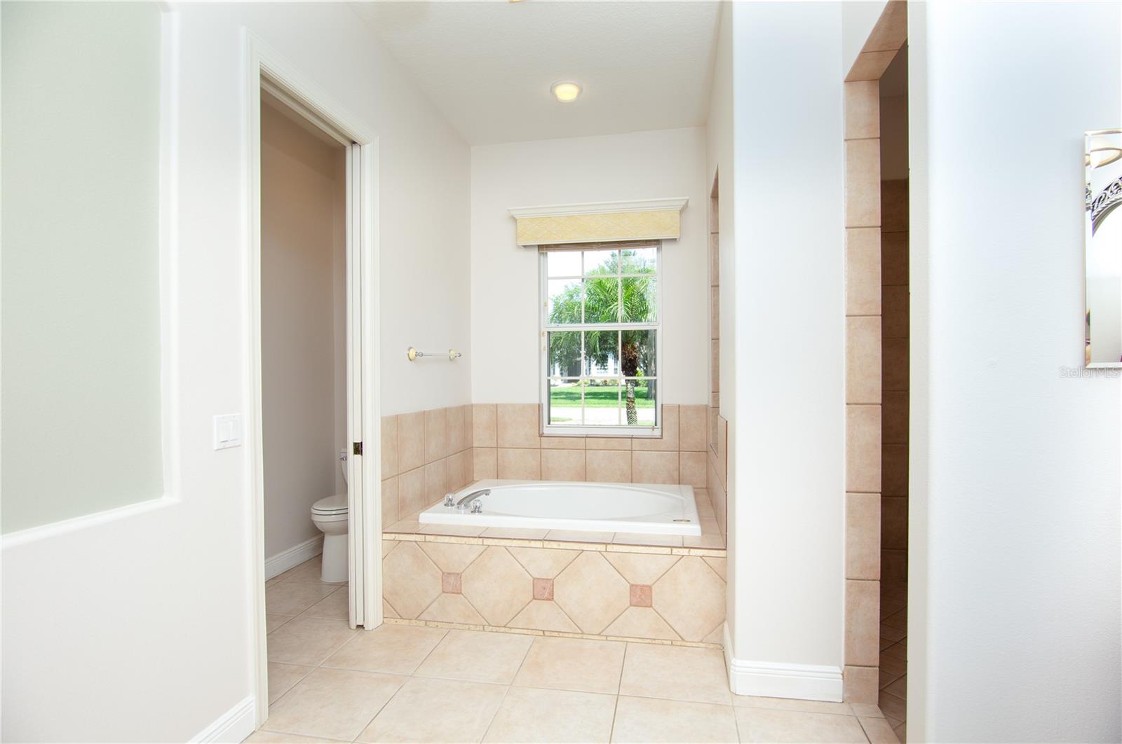 Image 13 of 78 For 9996 Cherry Hills Avenue Circle