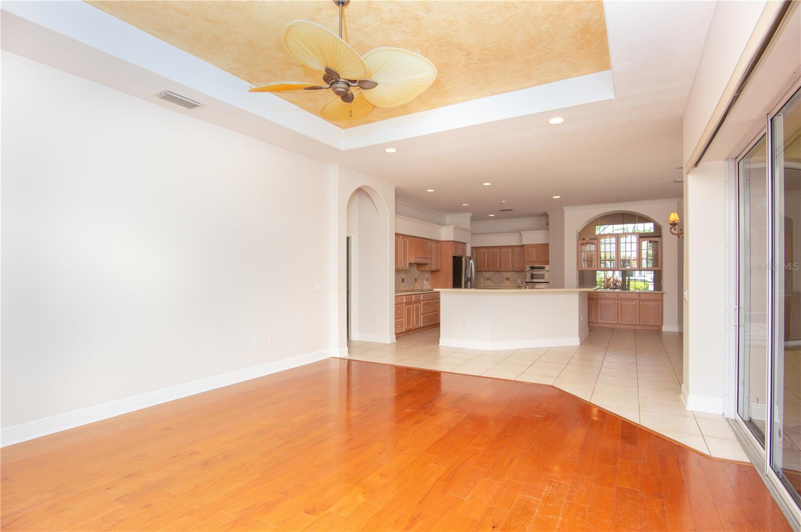 Image 21 of 78 For 9996 Cherry Hills Avenue Circle