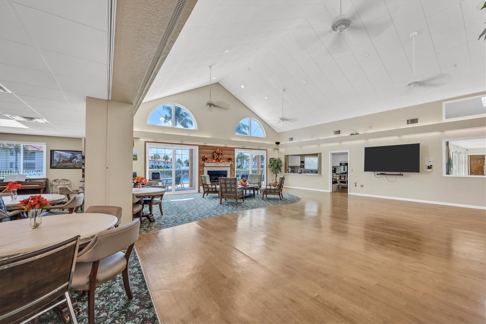 Image 32 of 44 For 5753 Casa Del Sol Boulevard 3219