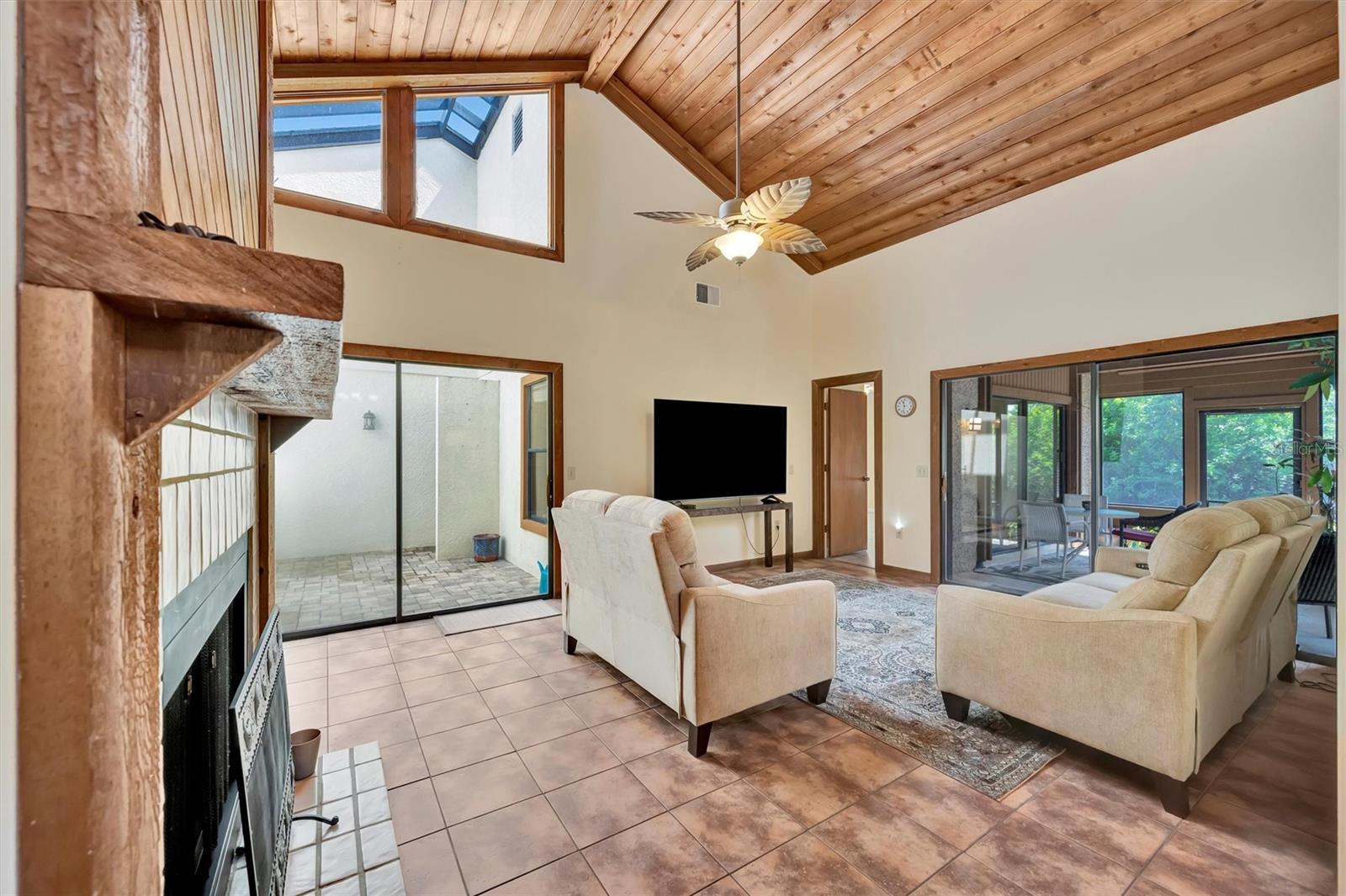 Image 11 of 45 For 7503 4th Avenue W