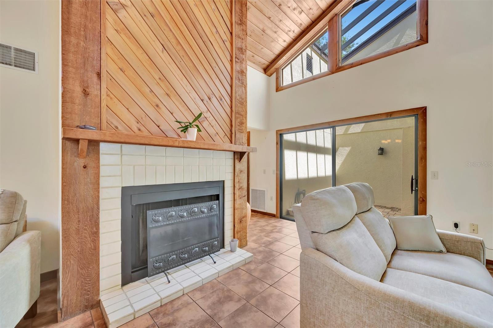 Image 12 of 45 For 7503 4th Avenue W