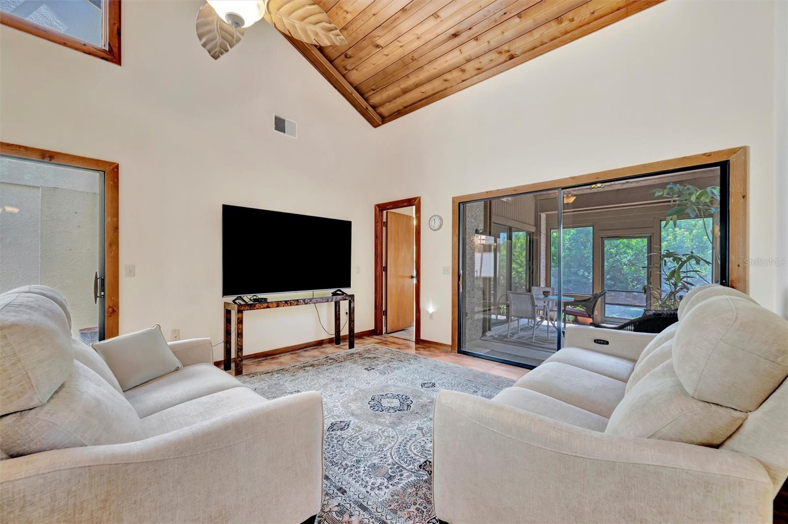 Image 13 of 45 For 7503 4th Avenue W