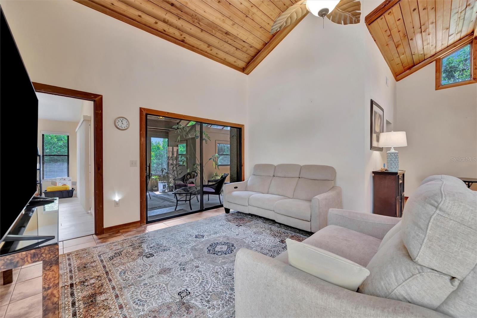 Image 14 of 45 For 7503 4th Avenue W