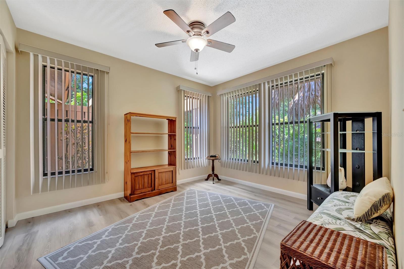 Image 32 of 45 For 7503 4th Avenue W