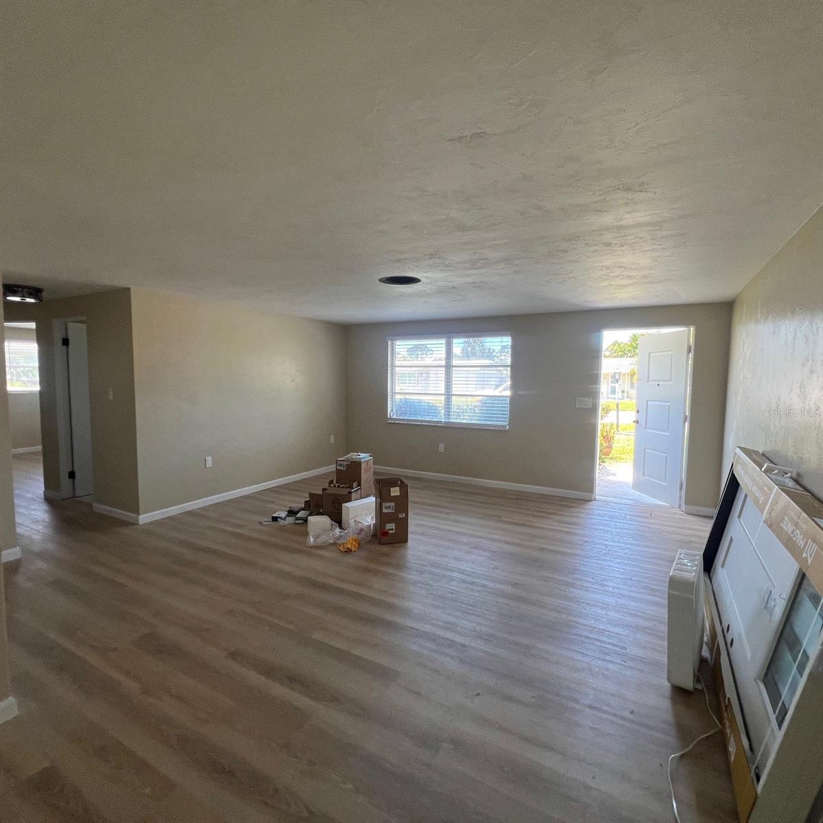 Image 3 of 8 For 7456 Cass Circle