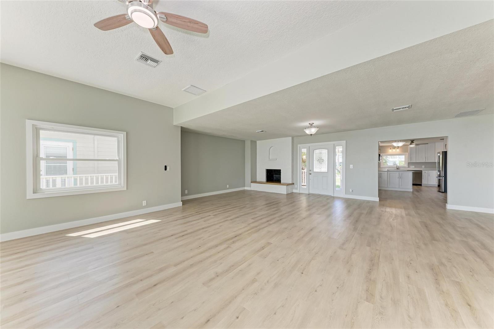 Image 13 of 62 For 893 Shore Drive