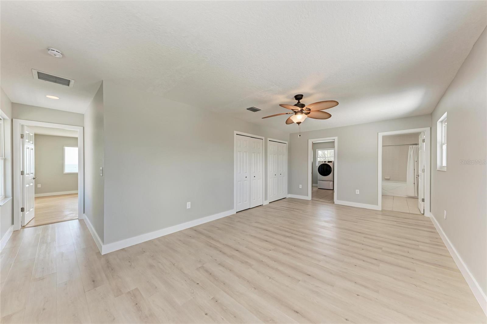 Image 33 of 62 For 893 Shore Drive