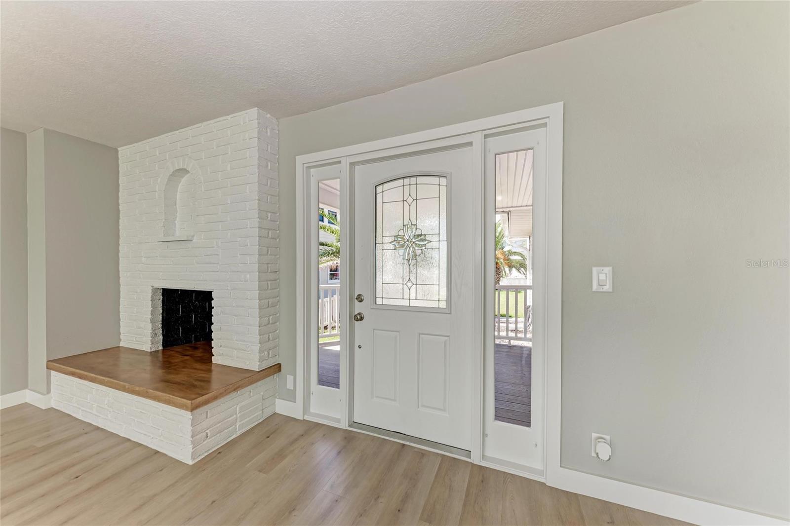 Image 7 of 62 For 893 Shore Drive
