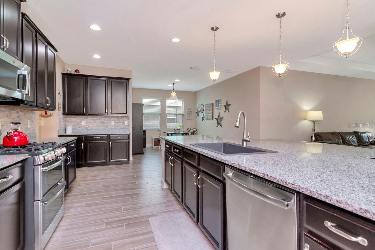 Image 16 of 88 For 772 Rosemary Circle