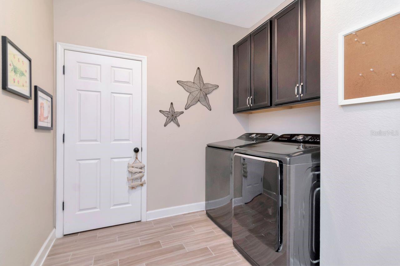 Image 42 of 88 For 772 Rosemary Circle