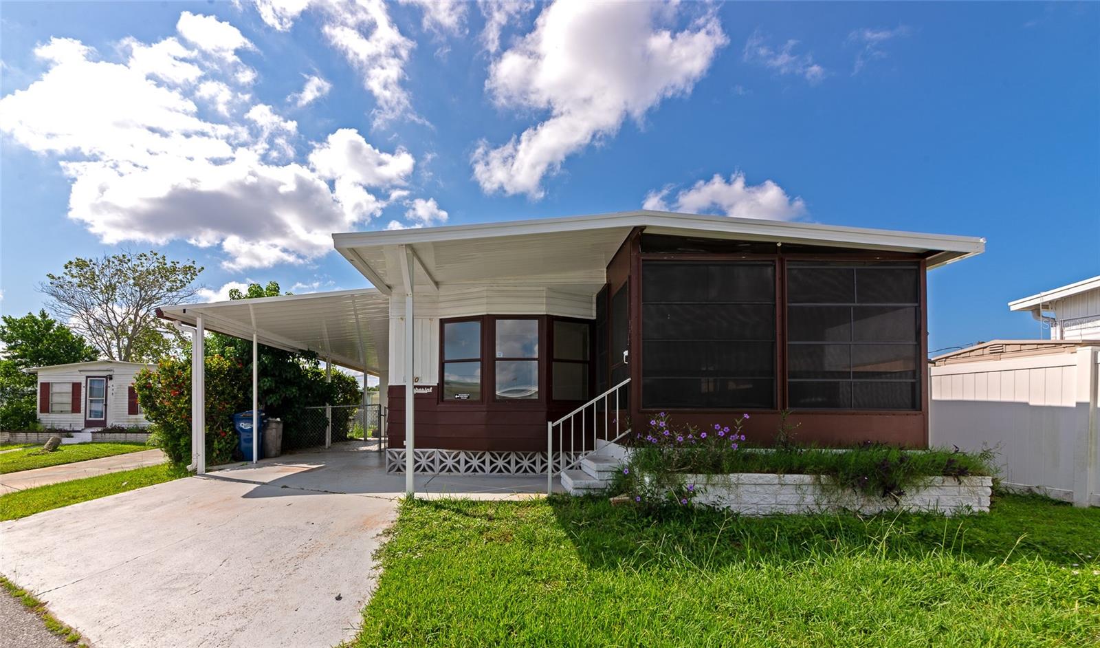 Image 2 of 31 For 410 51st Avenue Terrace W