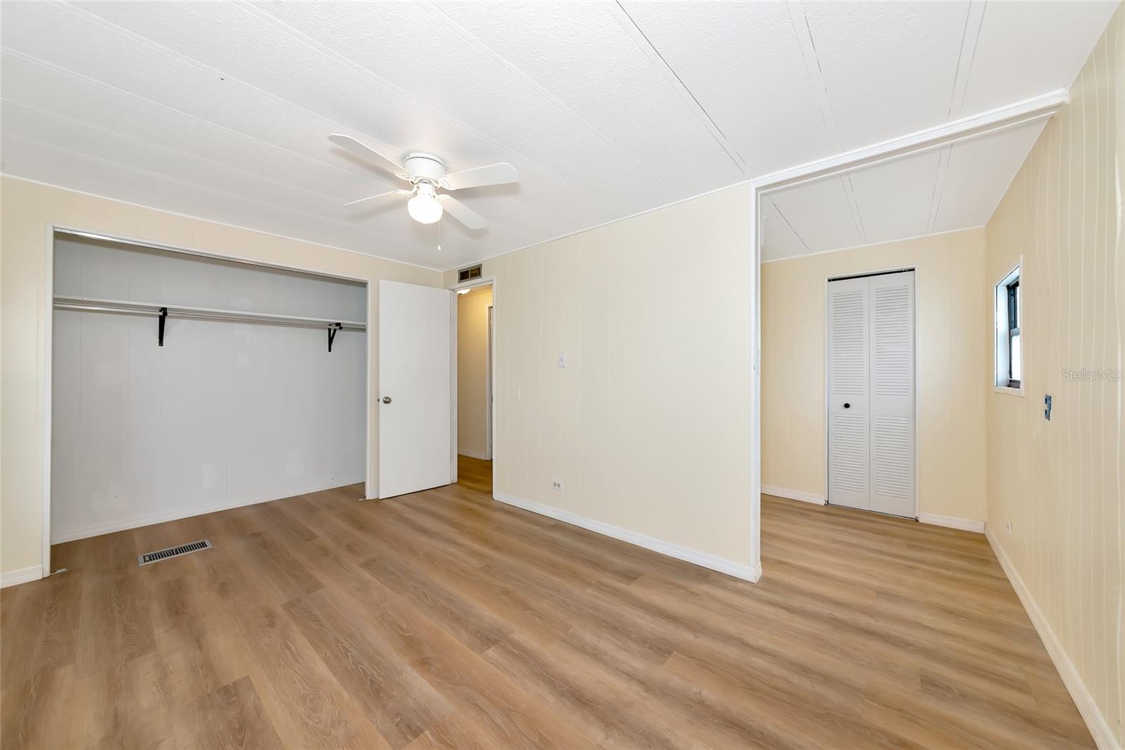 Image 20 of 31 For 410 51st Avenue Terrace W