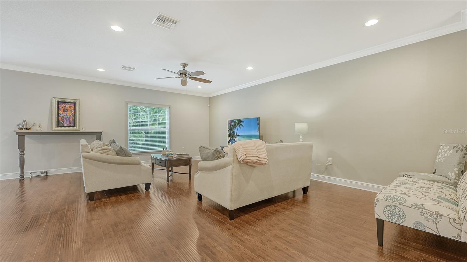 Image 11 of 42 For 86 Arbor Oaks Drive