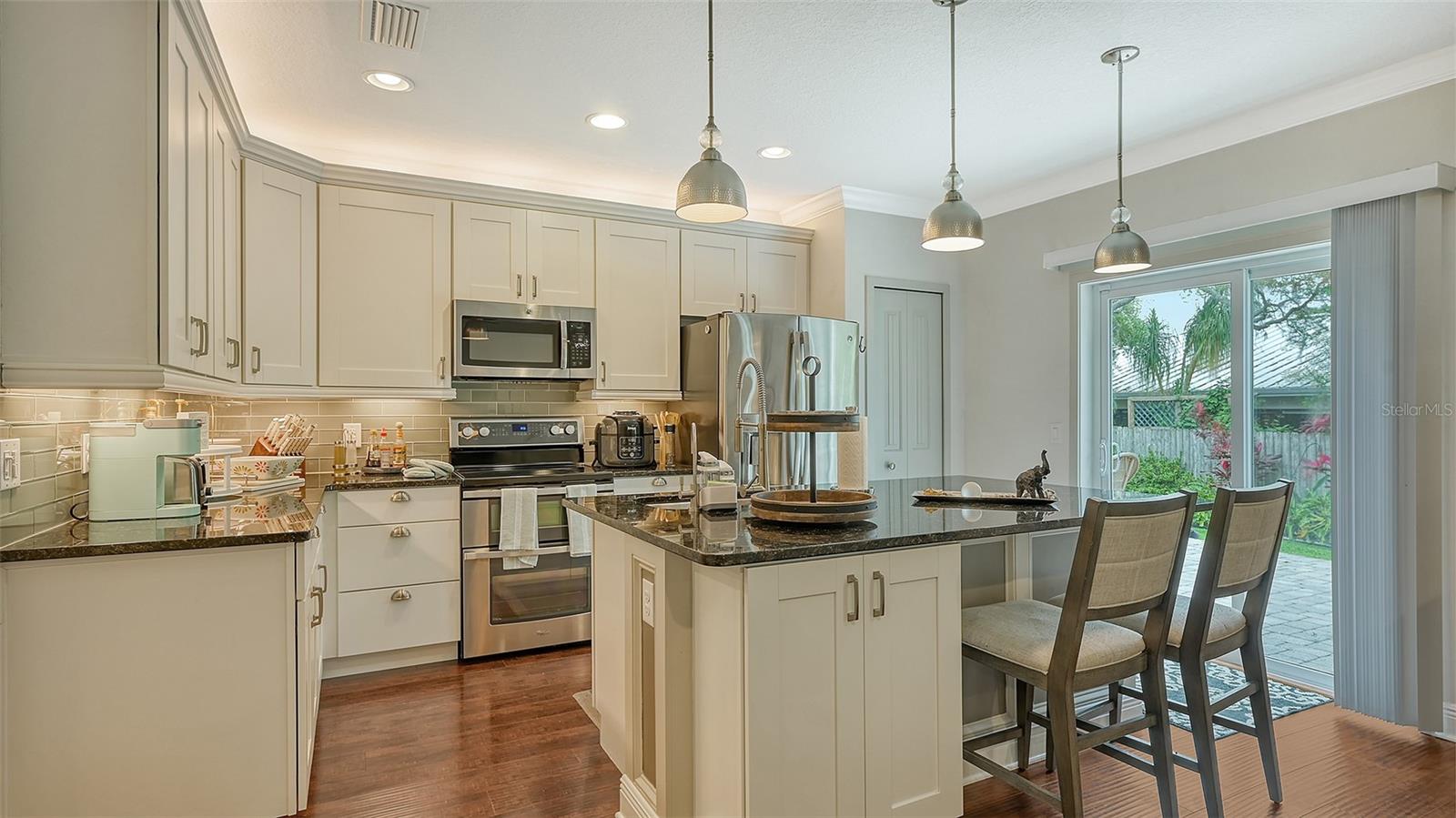 Image 16 of 42 For 86 Arbor Oaks Drive