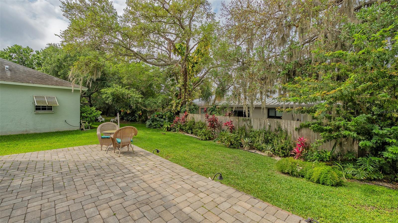 Image 34 of 42 For 86 Arbor Oaks Drive