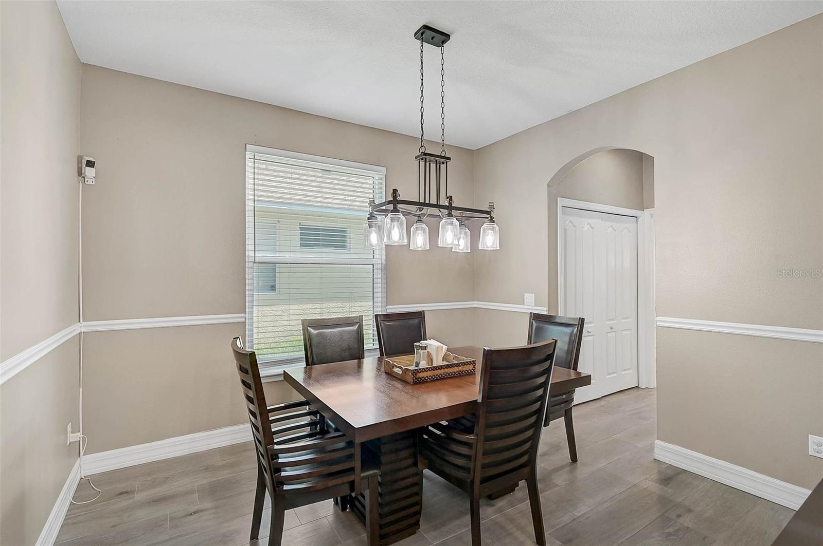 Image 3 of 53 For 5429 Lakehurst Court