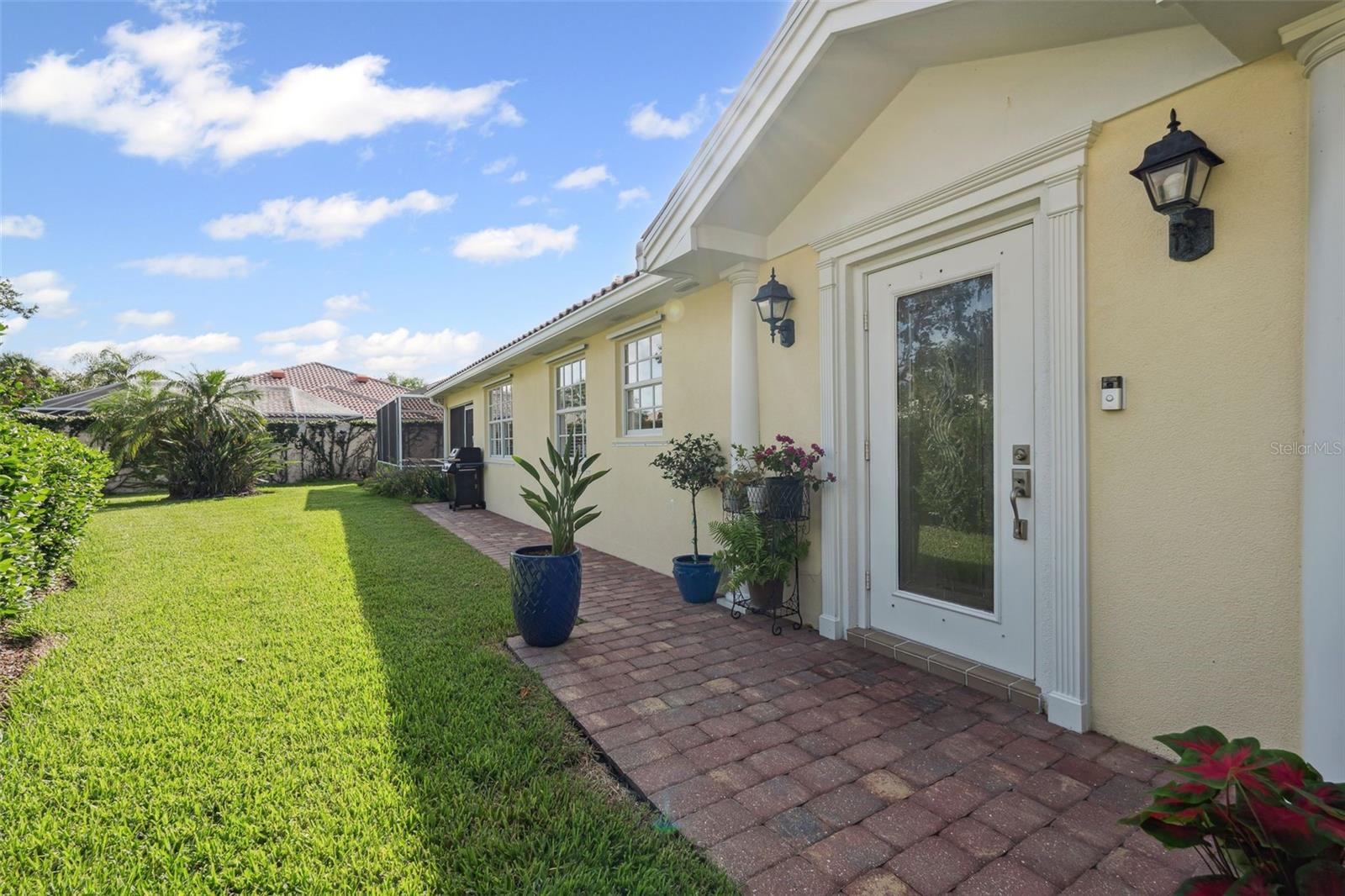 Image 2 of 41 For 8846 Estepona Court