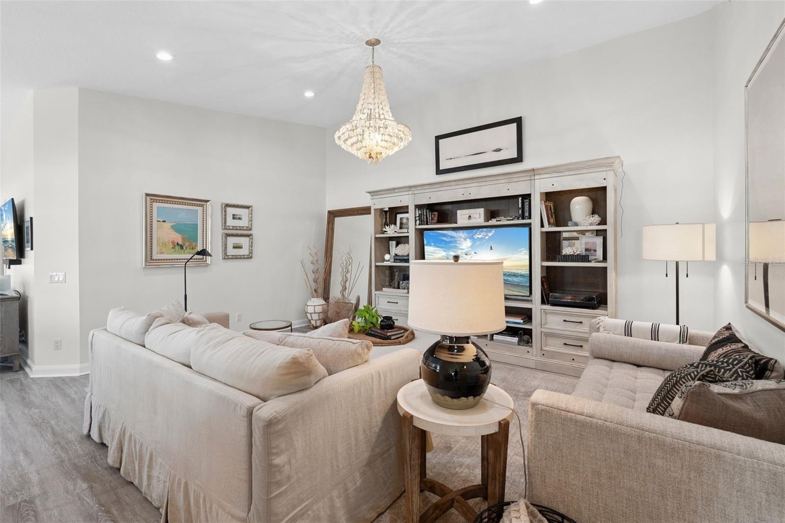 Image 8 of 41 For 8846 Estepona Court
