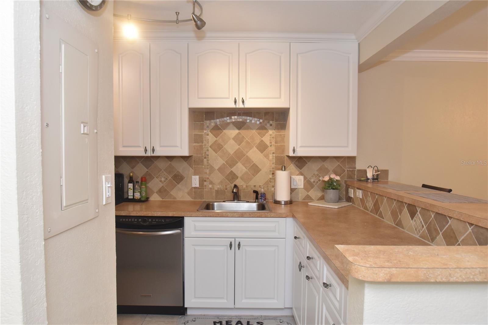 Image 19 of 22 For 3700 Osprey Avenue 315