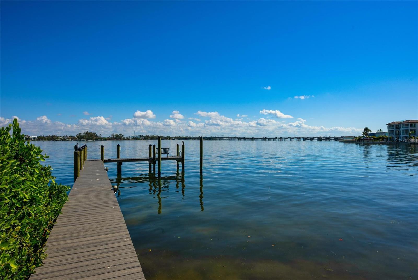 Image 18 of 69 For 1007 Gulf Drive N 208