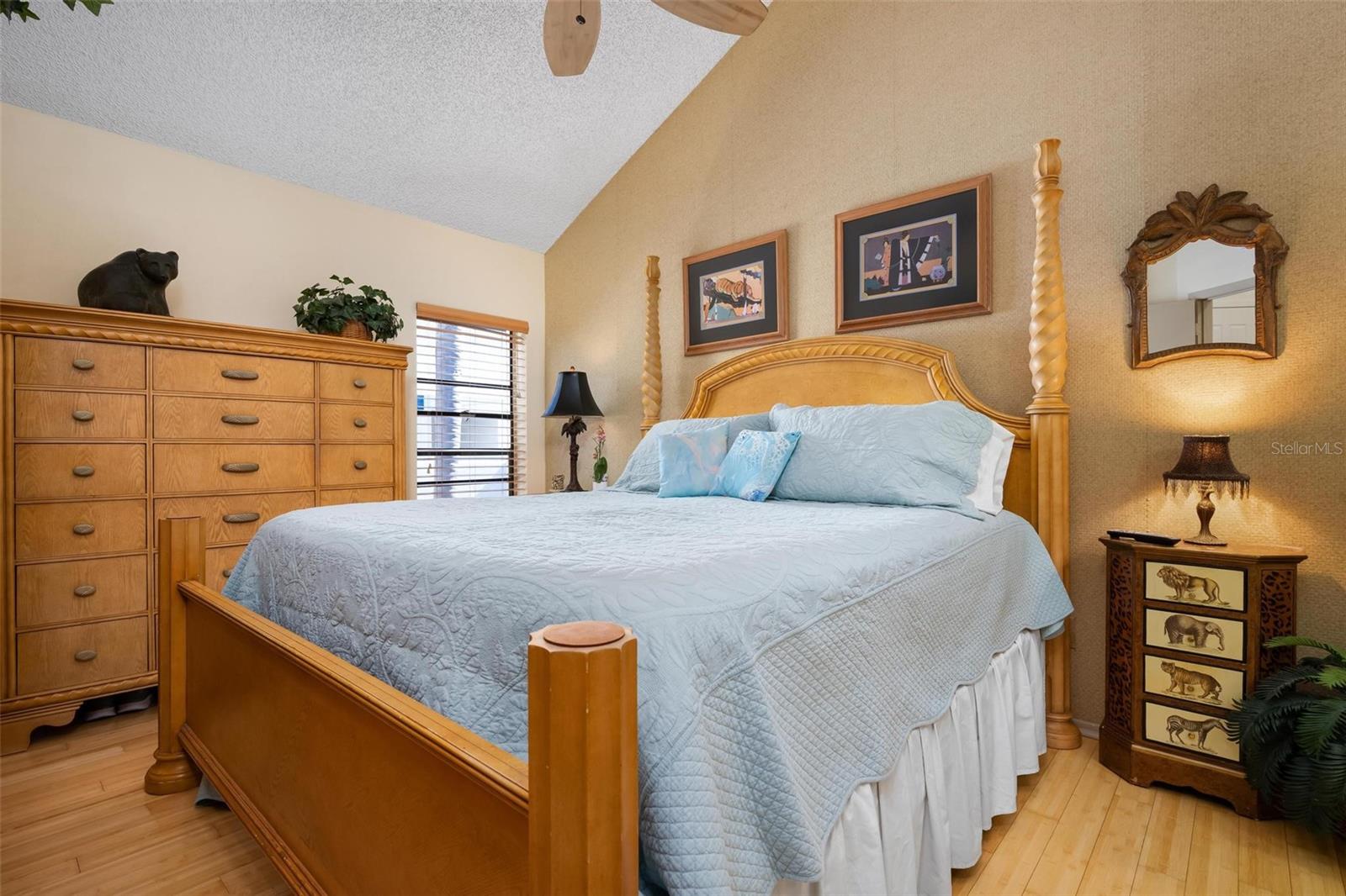 Image 21 of 69 For 1007 Gulf Drive N 208