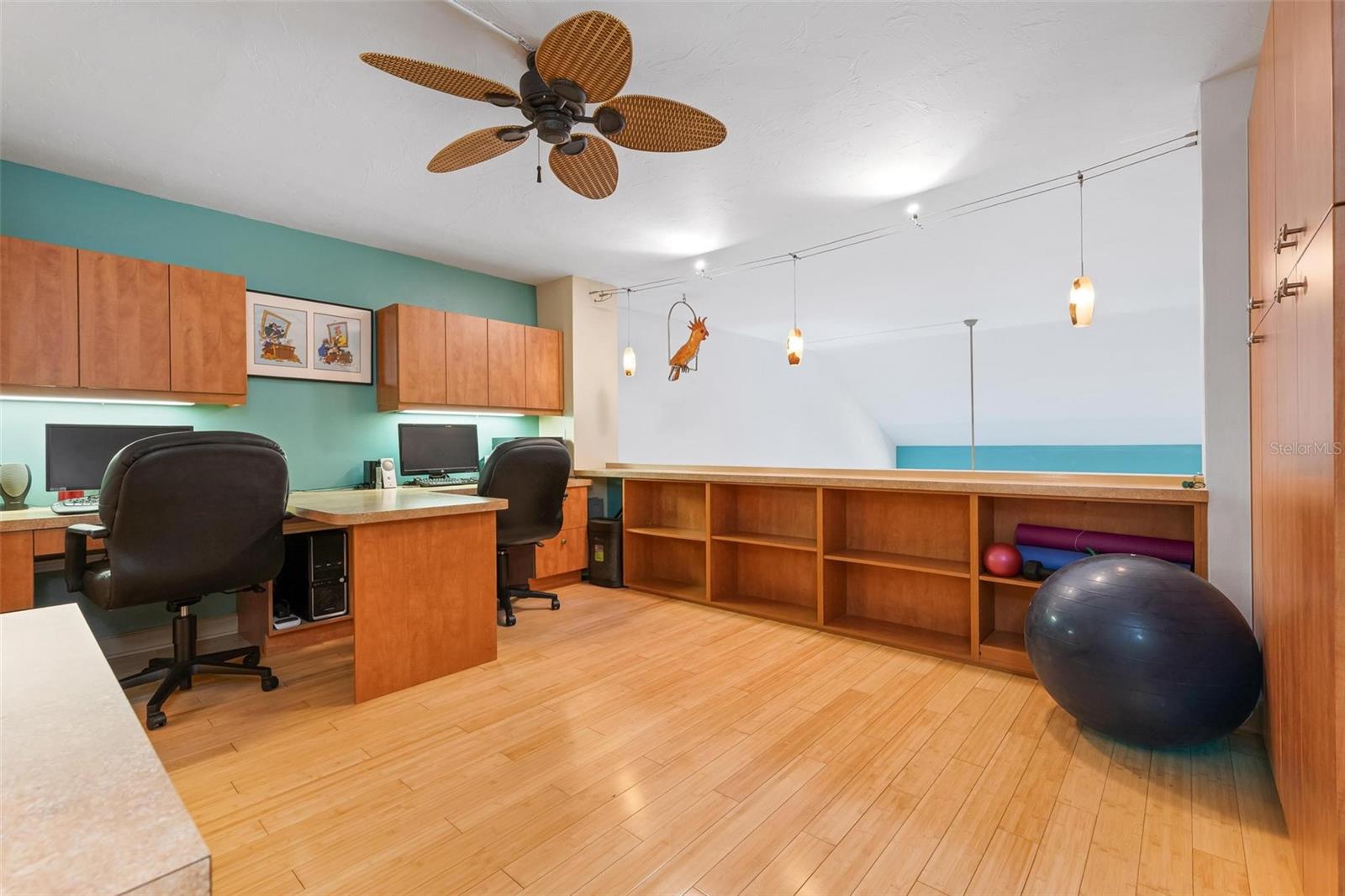 Image 27 of 69 For 1007 Gulf Drive N 208