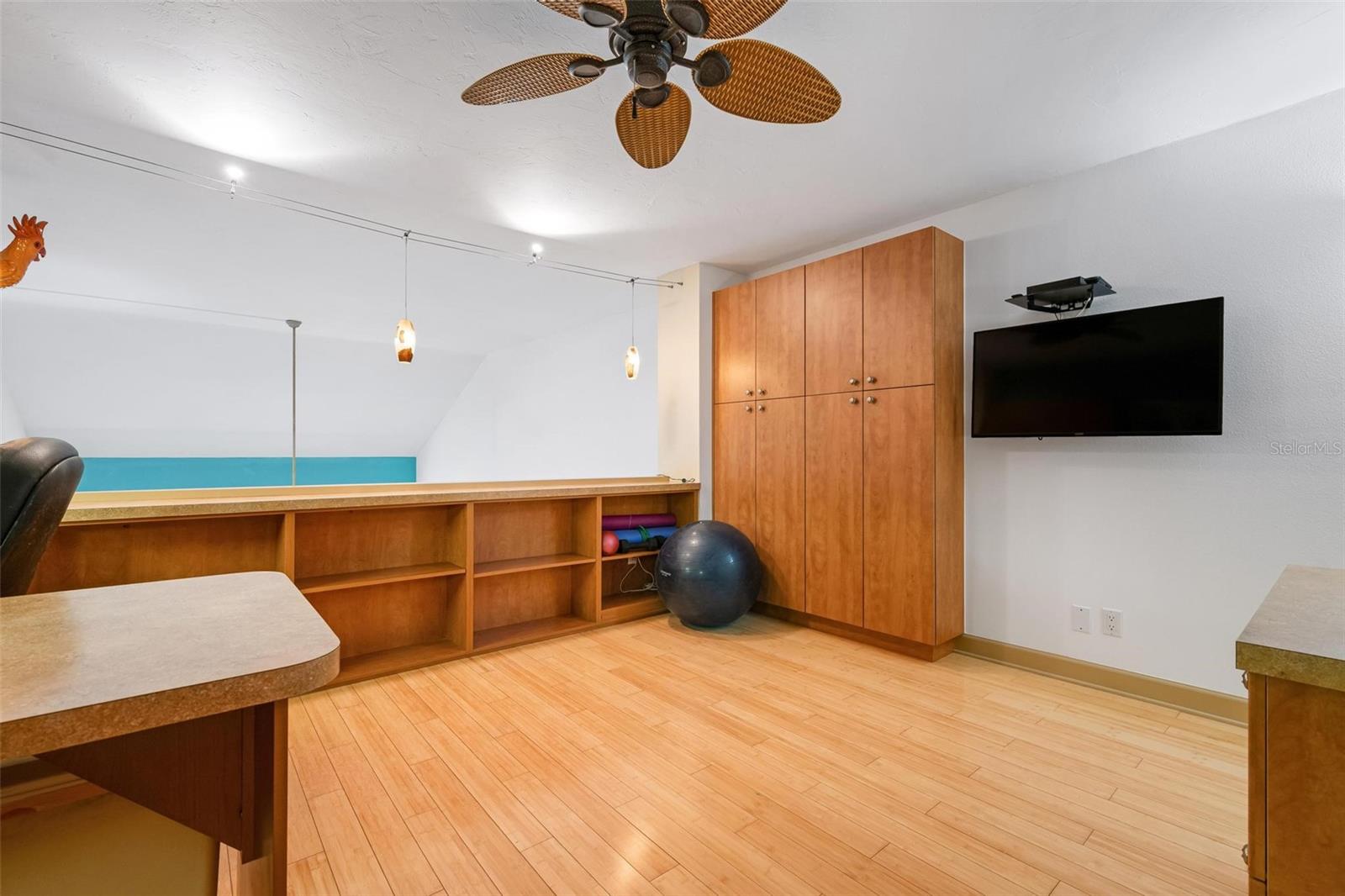 Image 30 of 69 For 1007 Gulf Drive N 208