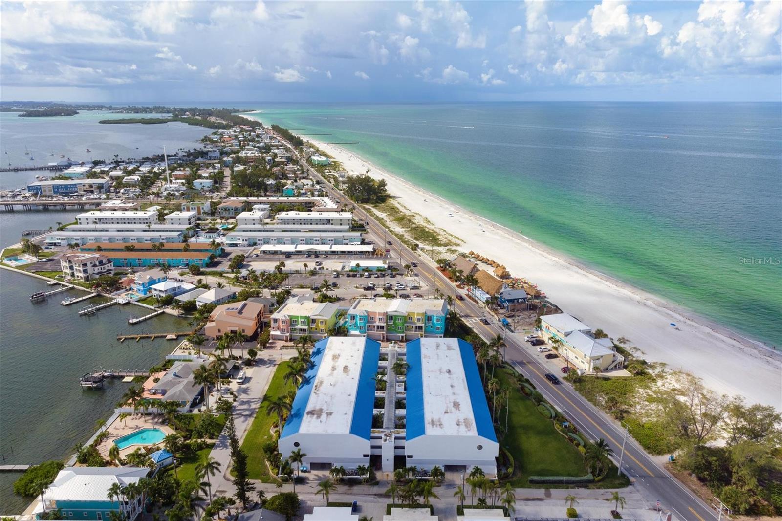 Image 46 of 69 For 1007 Gulf Drive N 208