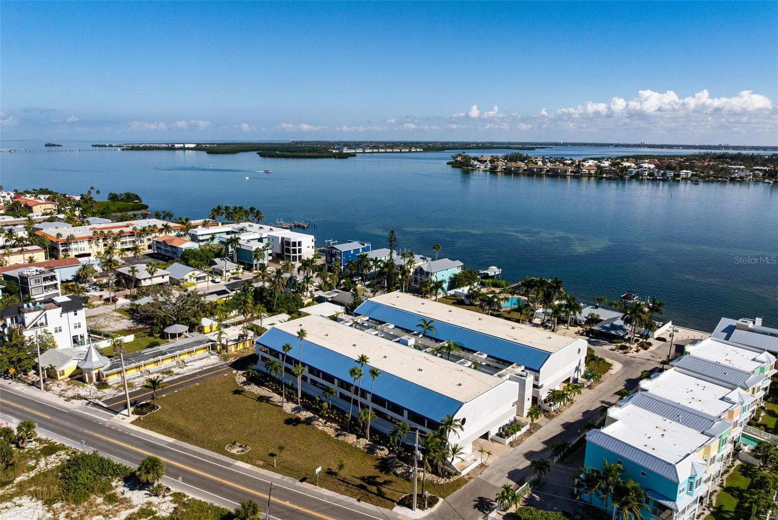 Image 48 of 69 For 1007 Gulf Drive N 208