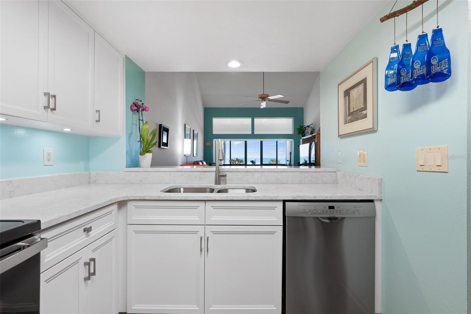 Image 6 of 69 For 1007 Gulf Drive N 208