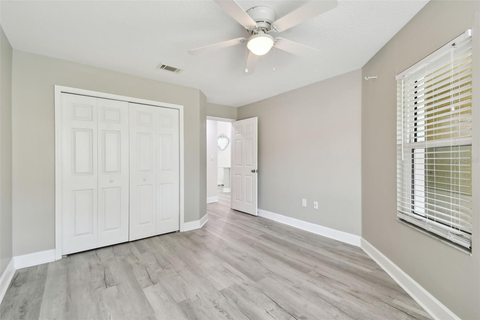 Image 16 of 39 For 1709 Edgewater Lane