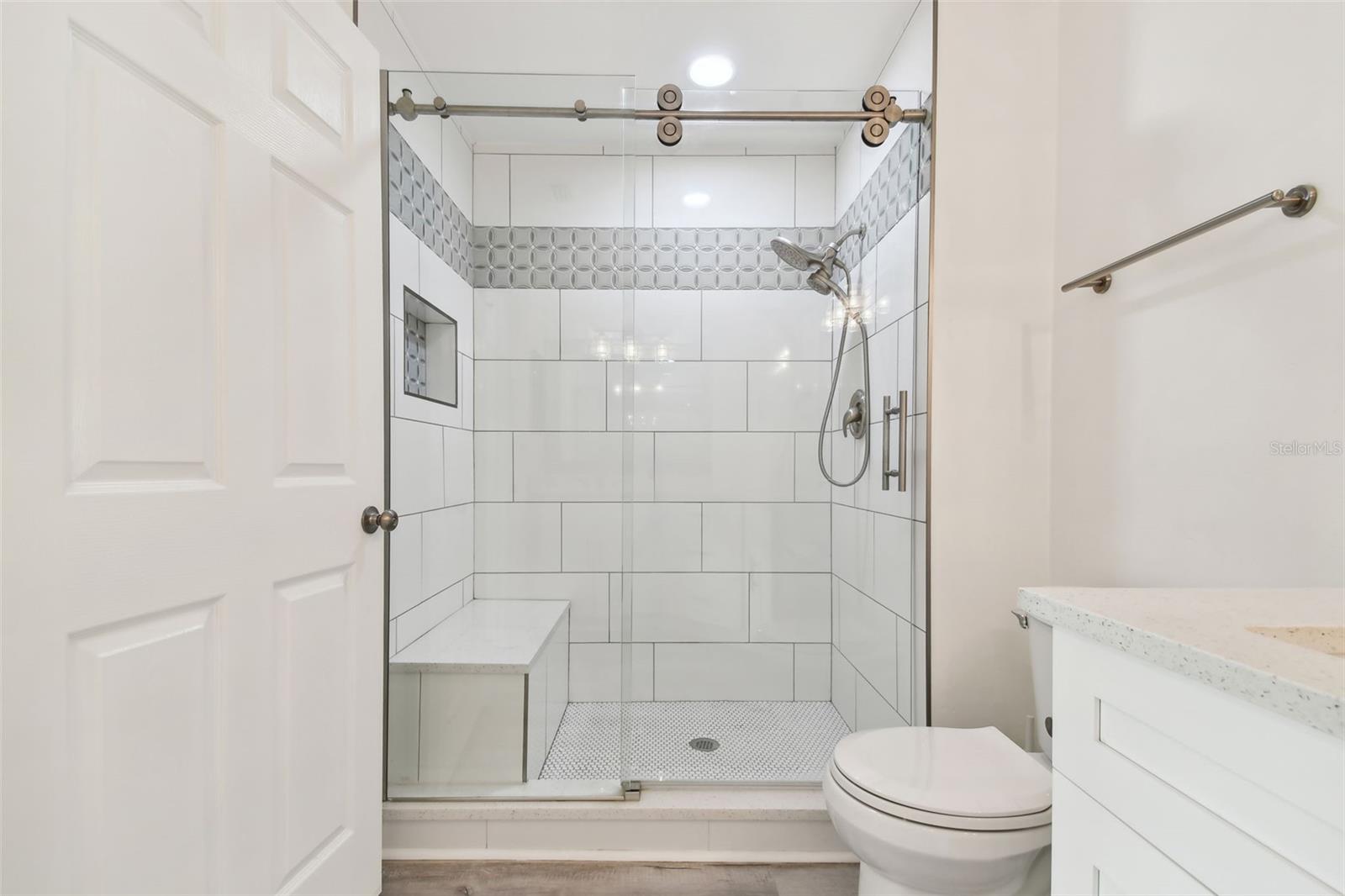 Image 24 of 39 For 1709 Edgewater Lane