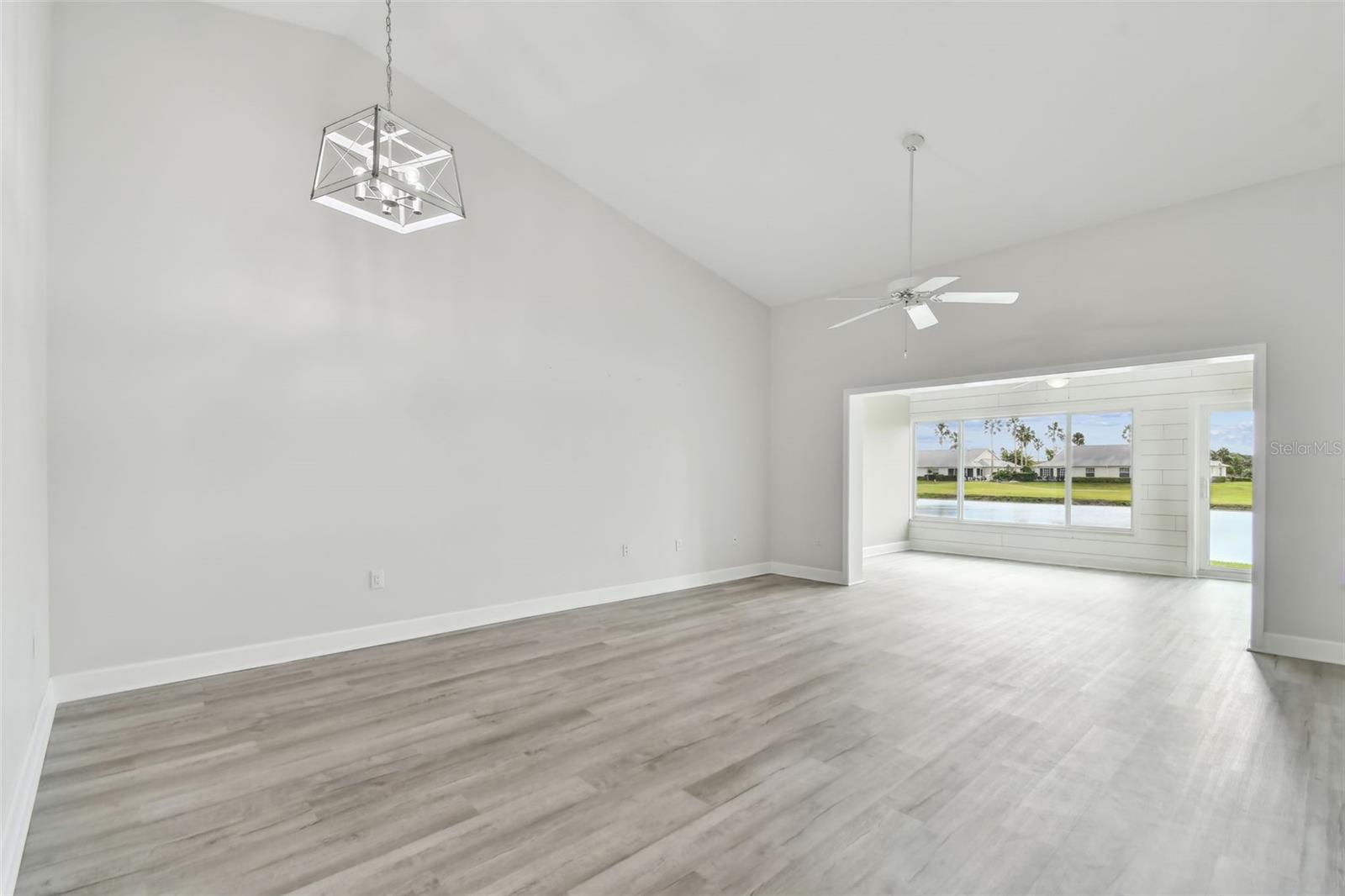 Image 5 of 39 For 1709 Edgewater Lane