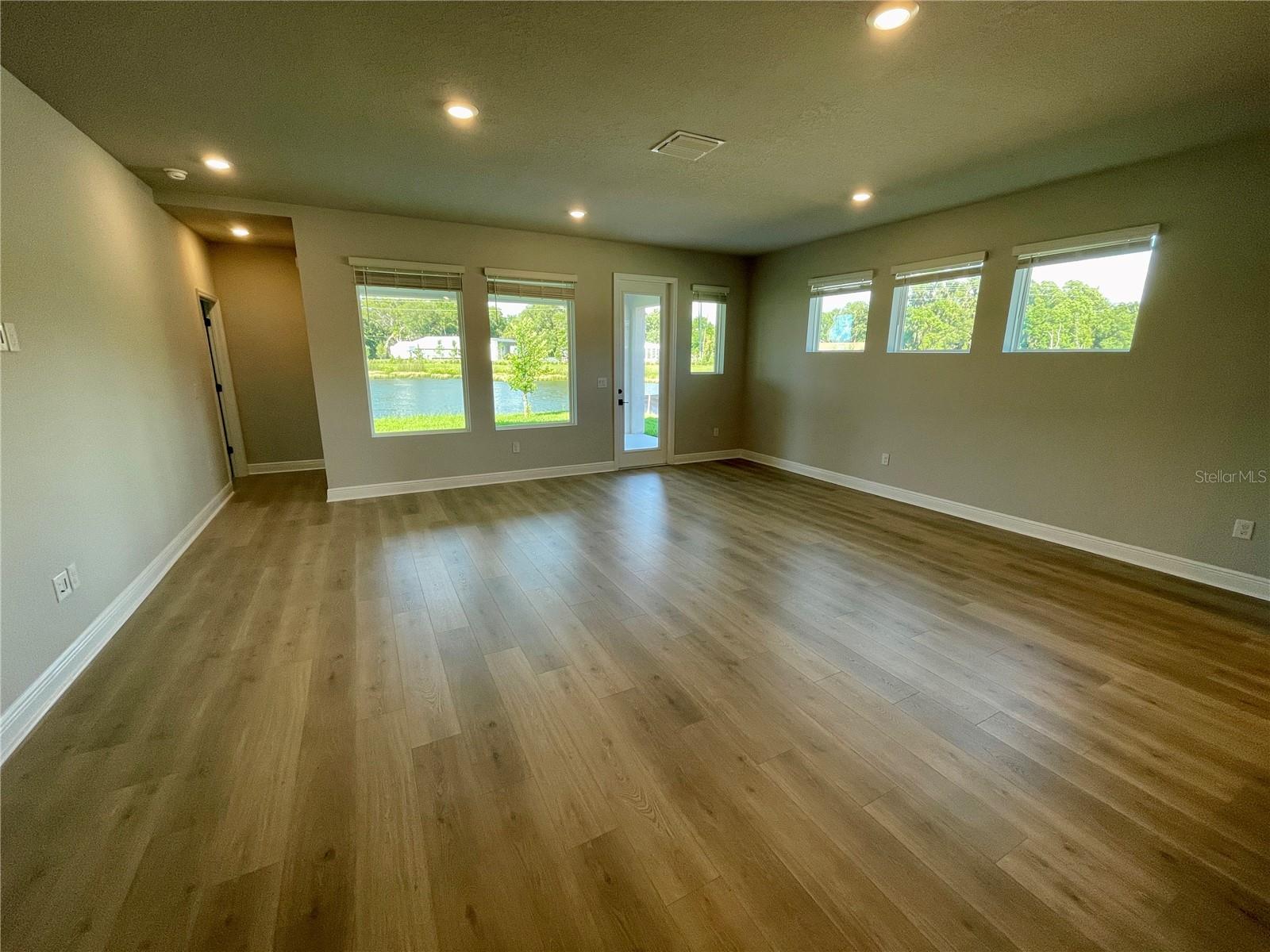 Image 16 of 47 For 11848 Catawba Cove