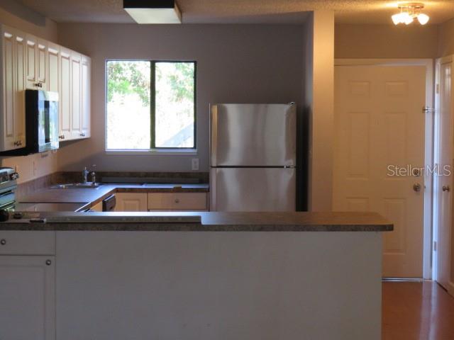 Image 5 of 18 For 6033 34th Street W 111