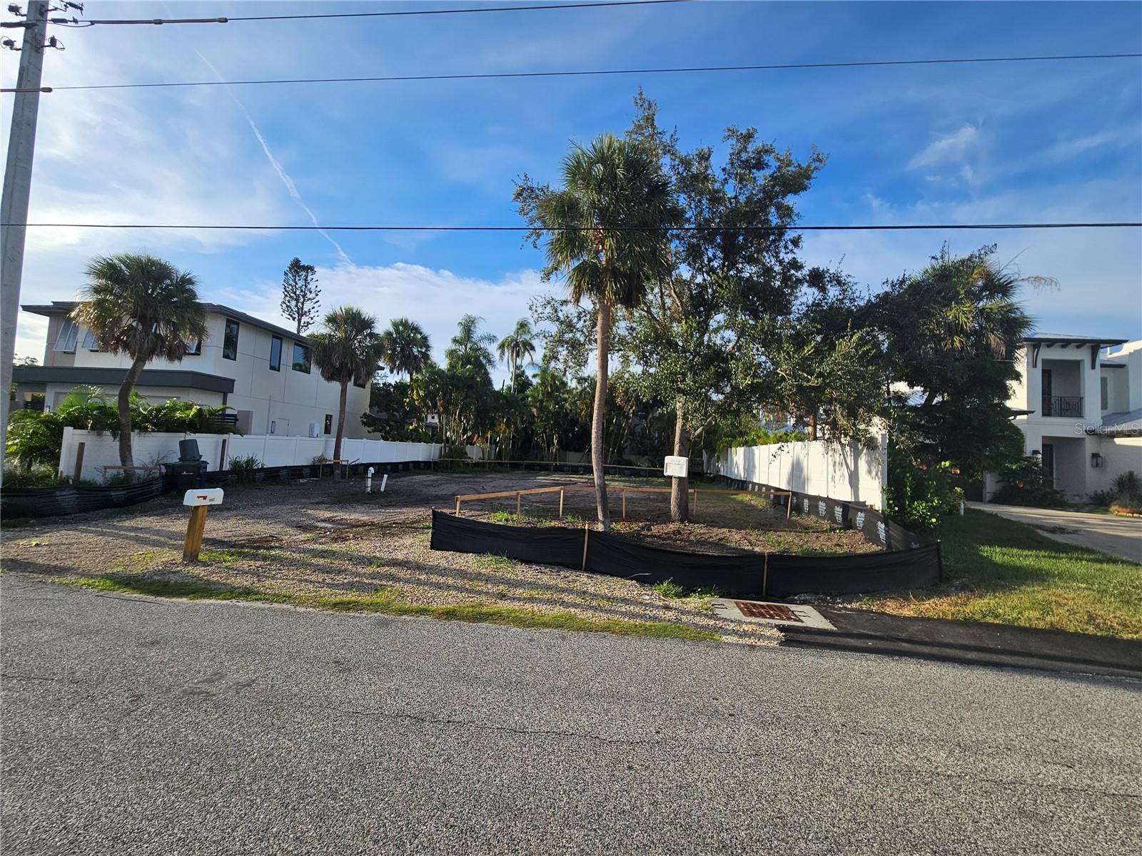 Image 2 of 2 For 1603 Bay Road