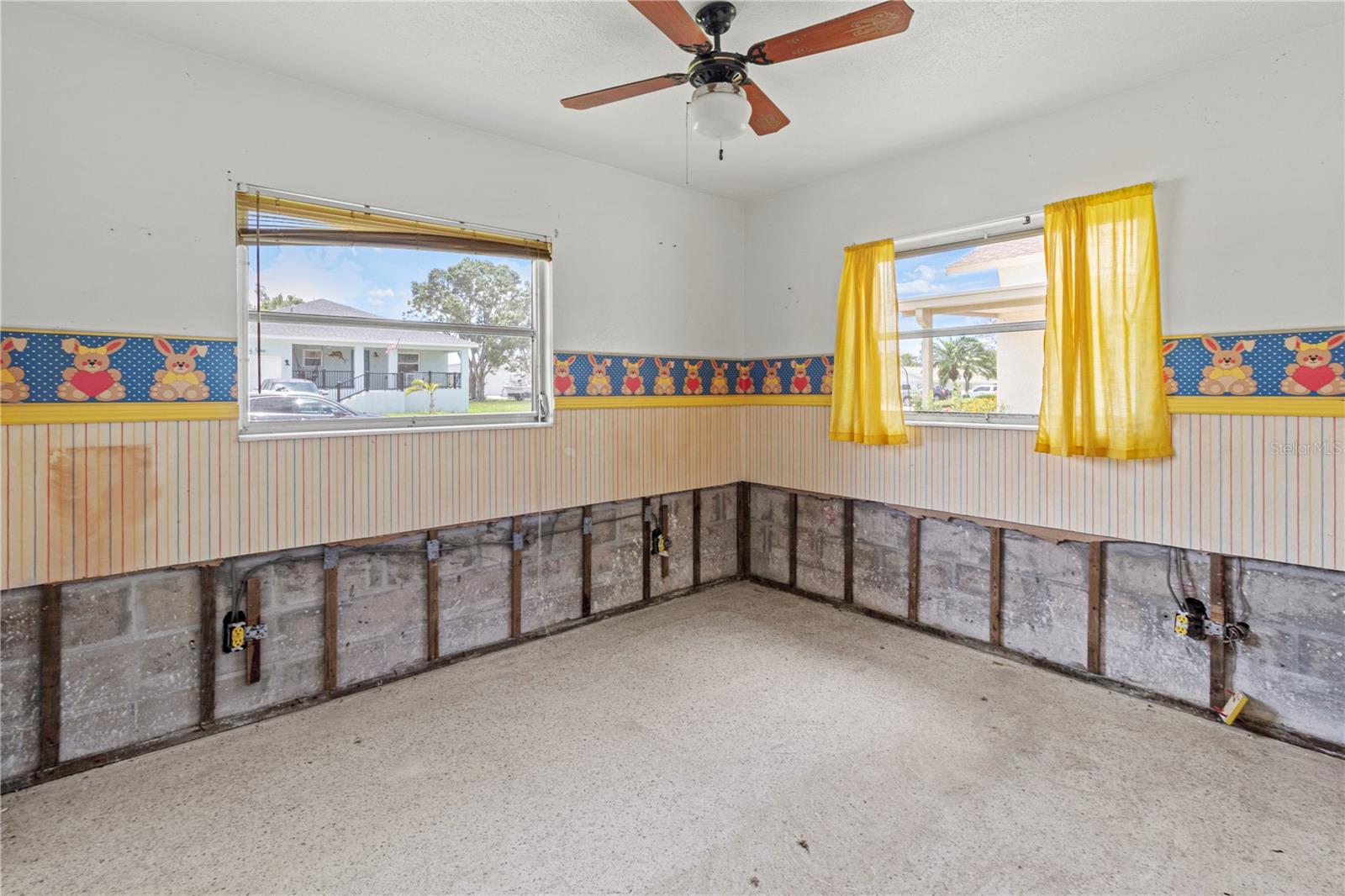 Image 18 of 54 For 344 51st Street Court W