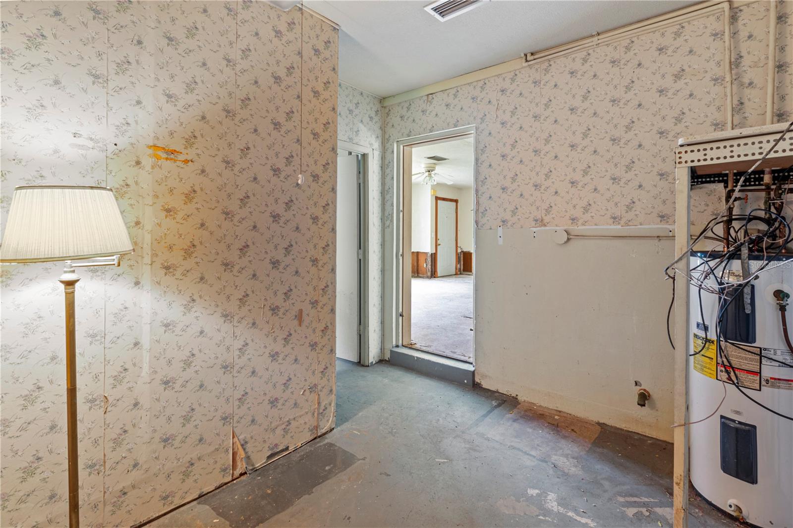 Image 31 of 54 For 344 51st Street Court W