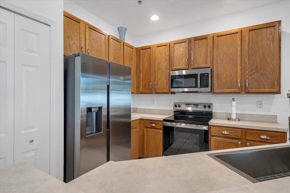 Image 10 of 49 For 3806 Virga Boulevard